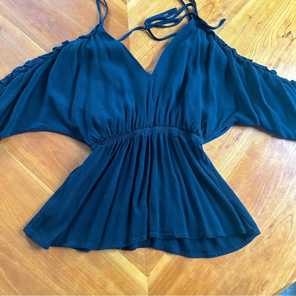 Current Project Cold Shoulder Top - Picture 2 of 3